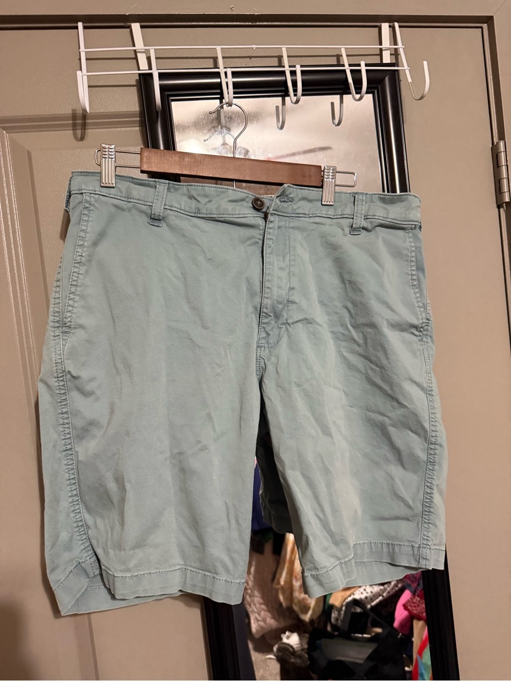Lee Men's Light Blue Flat Front Chino Shorts